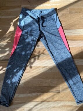 Always Gray Leggings with Neon Pink Side Panels L
